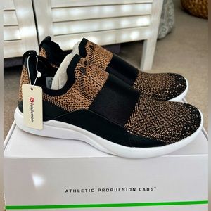 APL Women’s Techloom Bliss Black/Rose Gold/White Size 8.5 NIB!